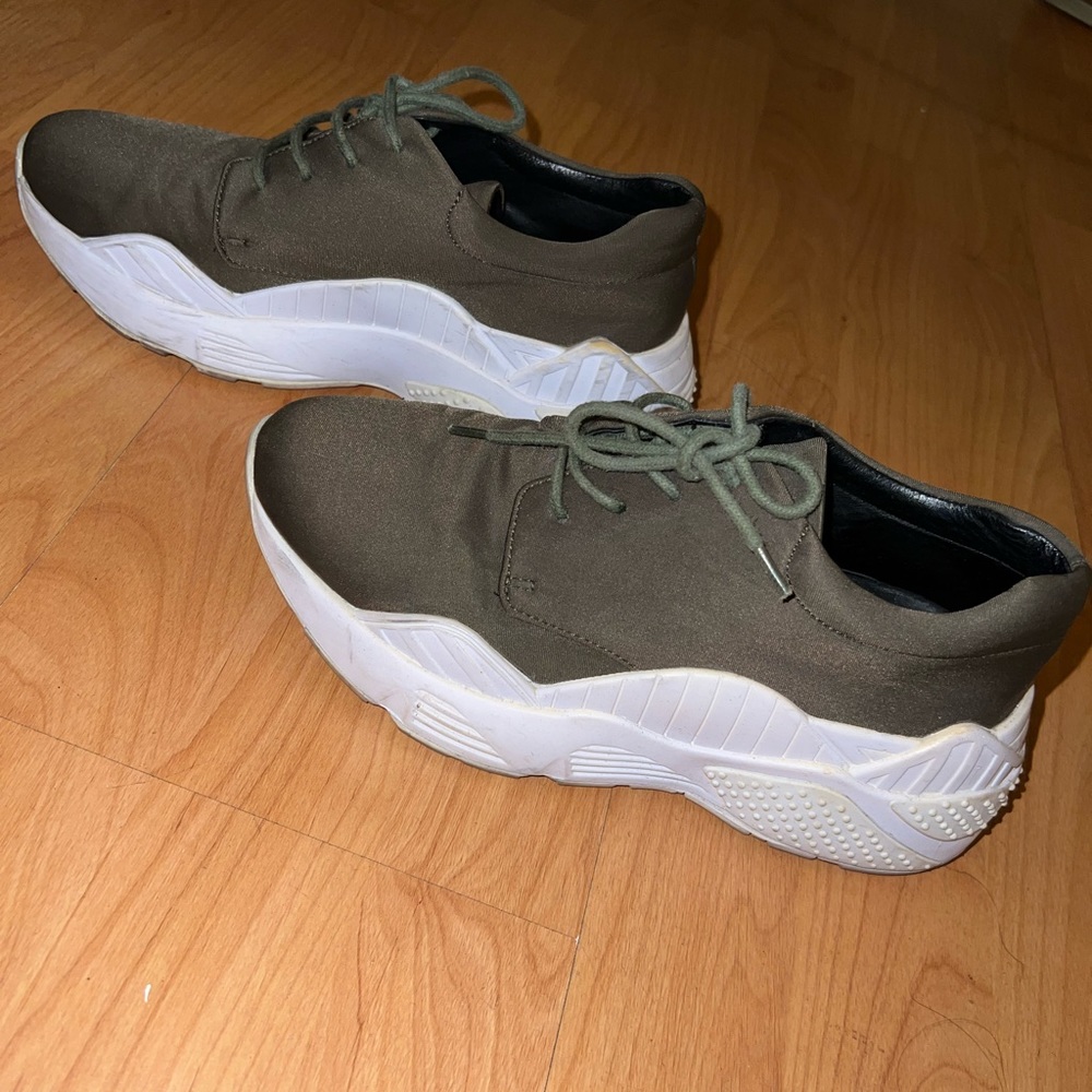 Jeffrey Campbell Women Bionic Chunky Sneakers in Olive Green& White